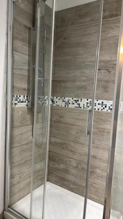 Box doccia del bagno privato di Favola B&B